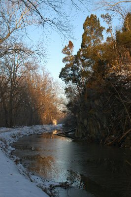Pennyfield Lockhouse in Winter
